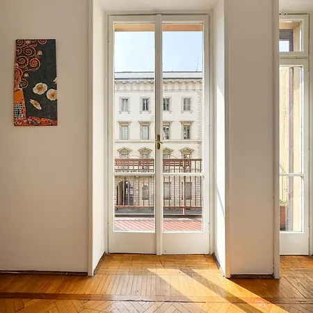 Artstay - Exclusive In Porta Romana, Free Parking Appartamento