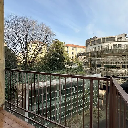 Artstay - Exclusive In Porta Romana, Free Parking Appartamento *